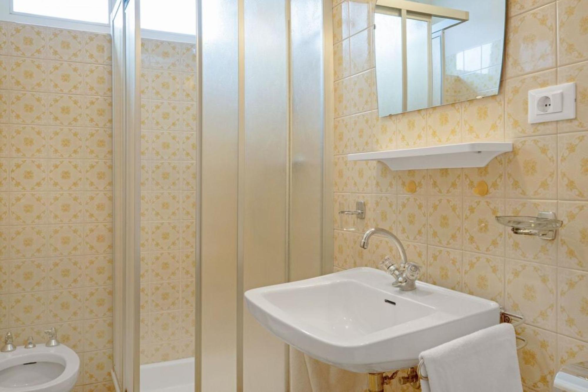 Residence Kruma Olang Екстериор снимка